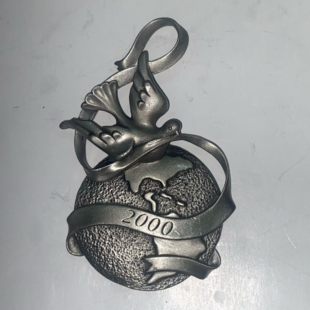 Source Of Fine Avon Collectables Ornament Pewter Peaceful Millennium Year 2000
